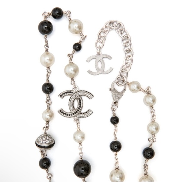 CHANEL Silver Pearl Crystal CC Logo Long
Necklace w/Box B17P - Picture 1 of 9